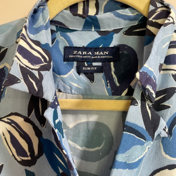 Zara Man Blue Graphic Print Button Down Size Medium - Picture 2 of 3